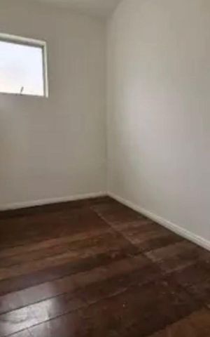 Casa para alugar com 300m², 5 quartos e 6 vagas