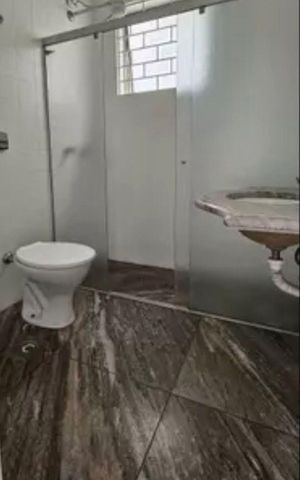Casa para alugar com 300m², 5 quartos e 6 vagas