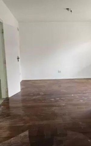 Casa para alugar com 300m², 5 quartos e 6 vagas