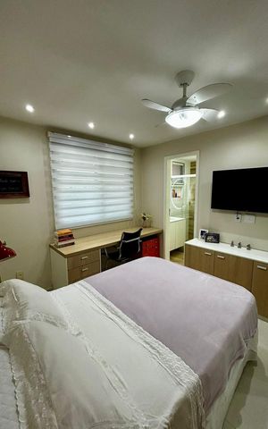 Apartamento à venda com 211m², 2 quartos e 3 vagas Apartamento à venda com 211m², 2 quartos e 3 vagasQuarto