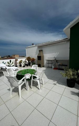 Apartamento à venda com 211m², 2 quartos e 3 vagas Apartamento à venda com 211m², 2 quartos e 3 vagasÁrea externa
