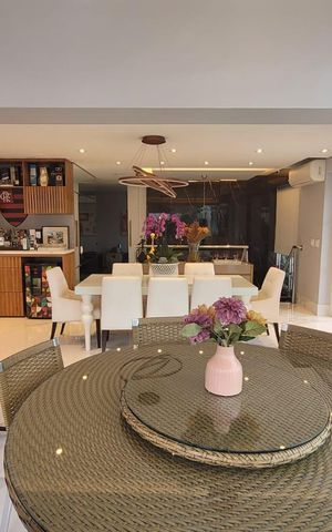 Apartamento à venda com 332m², 5 quartos e 4 vagas
