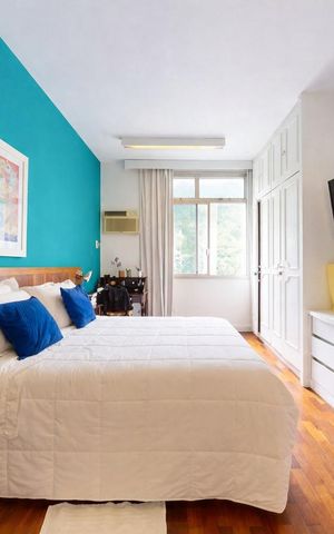 Apartamento à venda com 206m², 4 quartos e 2 vagas Apartamento à venda com 206m², 4 quartos e 2 vagasQuarto