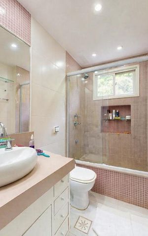 Apartamento à venda com 206m², 4 quartos e 2 vagas Apartamento à venda com 206m², 4 quartos e 2 vagasBanheiro