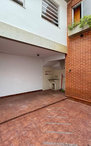 Casa para alugar com 222m², 3 quartos e 2 vagas Casa para alugar com 222m², 3 quartos e 2 vagasQuintal