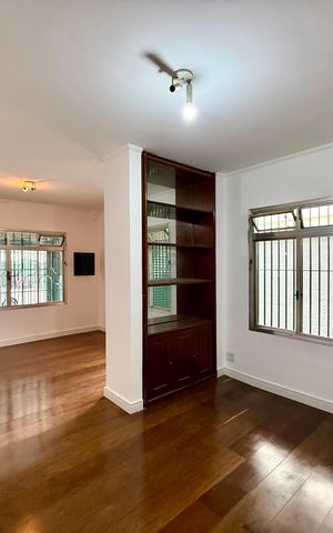 Casa para alugar com 222m², 3 quartos e 2 vagas Casa para alugar com 222m², 3 quartos e 2 vagasSala