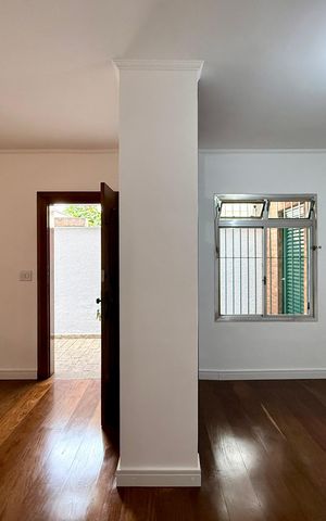 Casa para alugar com 222m², 3 quartos e 2 vagas Casa para alugar com 222m², 3 quartos e 2 vagasSala