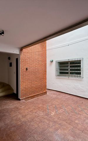Casa para alugar com 222m², 3 quartos e 2 vagas Casa para alugar com 222m², 3 quartos e 2 vagasQuintal