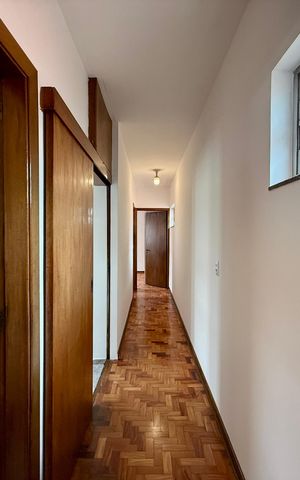 Casa para alugar com 222m², 3 quartos e 2 vagas Casa para alugar com 222m², 3 quartos e 2 vagasCorredor Quartos