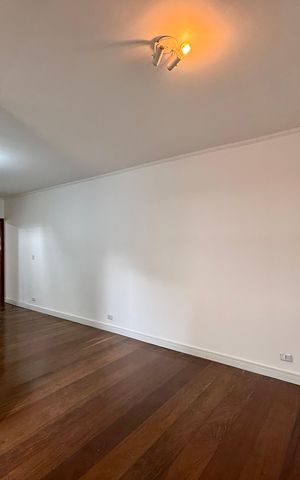 Casa para alugar com 222m², 3 quartos e 2 vagas Casa para alugar com 222m², 3 quartos e 2 vagasSala