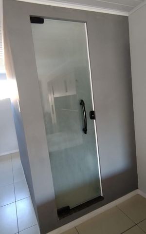 Casa de condomínio à venda com 120m², 3 quartos e 2 vagas Casa de condomínio à venda com 120m², 3 quartos e 2 vagasQuarto
