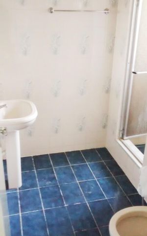 Casa de condomínio à venda com 120m², 3 quartos e 2 vagas Casa de condomínio à venda com 120m², 3 quartos e 2 vagasBanheiro