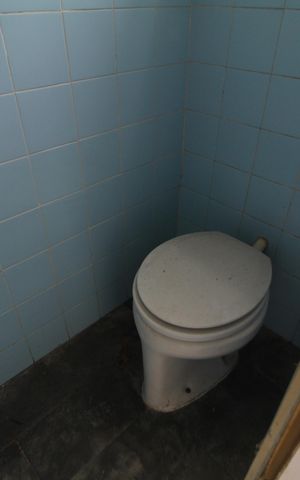 Casa de condomínio para alugar com 120m², 3 quartos e 2 vagasBanheiro de Serviço