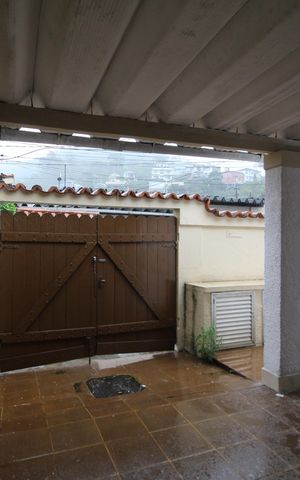 Casa de condomínio para alugar com 120m², 3 quartos e 2 vagasFrente