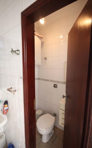 Casa à venda com 208m², 3 quartos e 2 vagas Casa à venda com 208m², 3 quartos e 2 vagasBanheiro 2