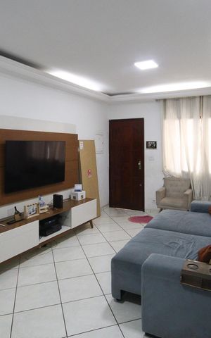 Casa à venda com 208m², 3 quartos e 2 vagas Casa à venda com 208m², 3 quartos e 2 vagasSala