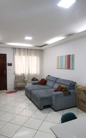 Casa à venda com 208m², 3 quartos e 2 vagas Casa à venda com 208m², 3 quartos e 2 vagasSala