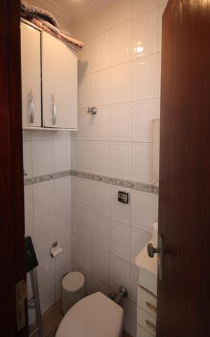 Casa à venda com 208m², 3 quartos e 2 vagas Casa à venda com 208m², 3 quartos e 2 vagasBanheiro 2