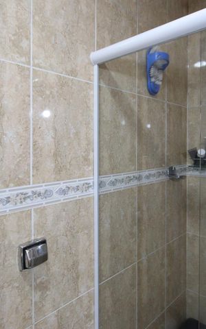 Casa à venda com 208m², 3 quartos e 2 vagas Casa à venda com 208m², 3 quartos e 2 vagasBanheiro 1
