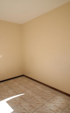 Casa de condomínio para alugar com 200m², 4 quartos e 5 vagasQuarto 1