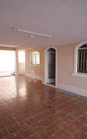 Casa de condomínio para alugar com 200m², 4 quartos e 5 vagasGaragem