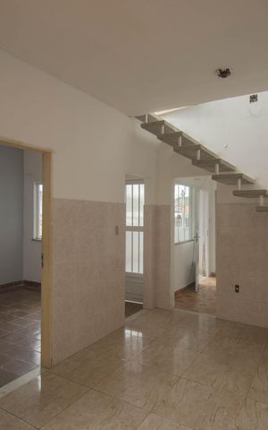 Casa para alugar com 80m², 2 quartos e sem vaga Casa para alugar com 80m², 2 quartos e sem vagaCozinha e area de serviço