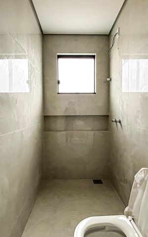 Casa à venda com 180m², 3 quartos e 4 vagas