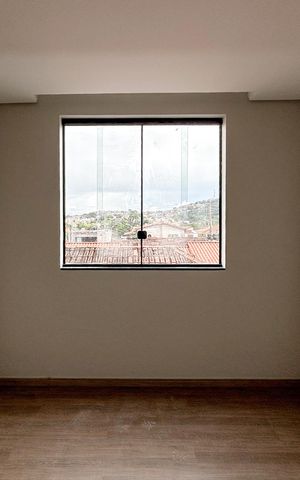 Casa à venda com 180m², 3 quartos e 4 vagas