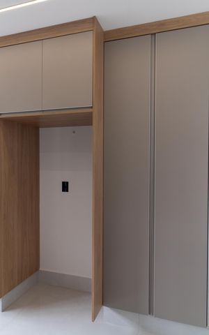Casa de condomínio à venda com 340m², 5 quartos e 4 vagas Casa de condomínio à venda com 340m², 5 quartos e 4 vagasCozinha