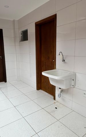 Casa para alugar com 200m², 4 quartos e 2 vagas Casa para alugar com 200m², 4 quartos e 2 vagasÁrea de Serviço