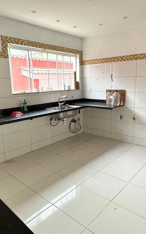 Casa para alugar com 200m², 4 quartos e 2 vagas Casa para alugar com 200m², 4 quartos e 2 vagasCozinha