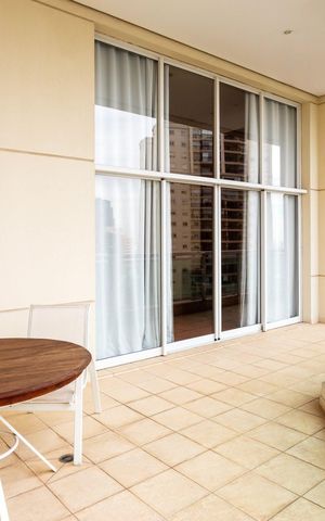 Apartamento para alugar com 112m², 1 quarto e 2 vagas Apartamento para alugar com 112m², 1 quarto e 2 vagasVaranda