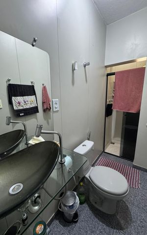 Casa à venda com 210m², 4 quartos e 4 vagas Casa à venda com 210m², 4 quartos e 4 vagasbanheiro 2