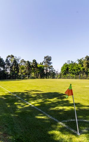 Casa de condomínio à venda com 440m², 3 quartos e 4 vagas Casa de condomínio à venda com 440m², 3 quartos e 4 vagasQuadra Esportiva