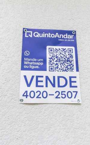 Casa de condomínio à venda com 440m², 3 quartos e 4 vagas Casa de condomínio à venda com 440m², 3 quartos e 4 vagasVista da Rua