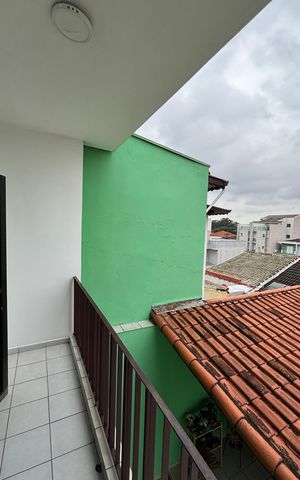 Casa à venda com 430m², 4 quartos e 6 vagasSuite Varanda
