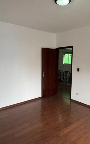 Casa à venda com 430m², 4 quartos e 6 vagasQuarto 2
