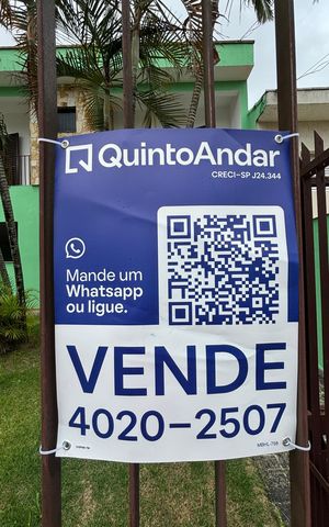 Casa à venda com 430m², 4 quartos e 6 vagasFachada