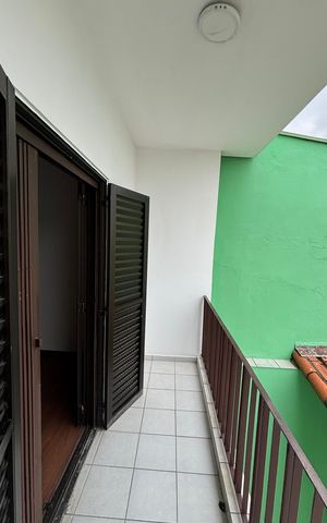 Casa à venda com 430m², 4 quartos e 6 vagasSuite Varanda