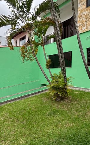Casa à venda com 430m², 4 quartos e 6 vagasQuintal