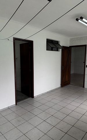 Casa à venda com 430m², 4 quartos e 6 vagasÁrea de Serviço