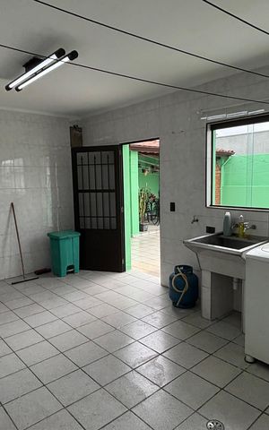 Casa à venda com 430m², 4 quartos e 6 vagasÁrea de Serviço