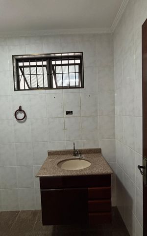 Casa à venda com 430m², 4 quartos e 6 vagasLavabo