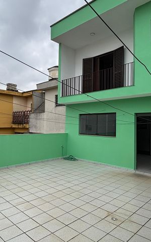 Casa à venda com 430m², 4 quartos e 6 vagasQuintal