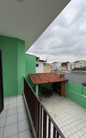 Casa à venda com 430m², 4 quartos e 6 vagasQuarto 1 Varanda