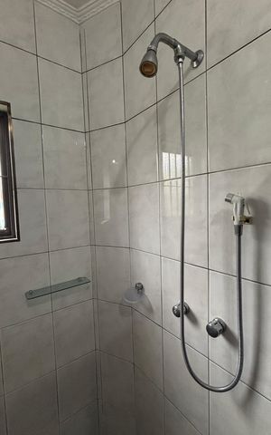 Casa à venda com 430m², 4 quartos e 6 vagasBanheiro