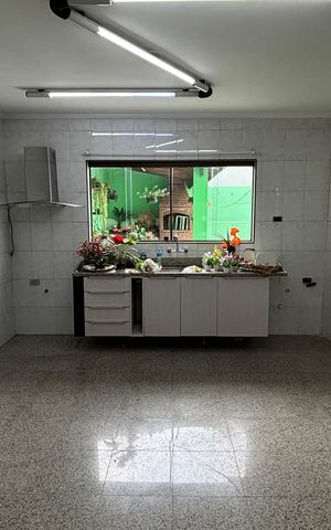 Casa à venda com 430m², 4 quartos e 6 vagasCozinha