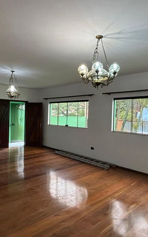 Casa à venda com 430m², 4 quartos e 6 vagasSala - Sala de Estar