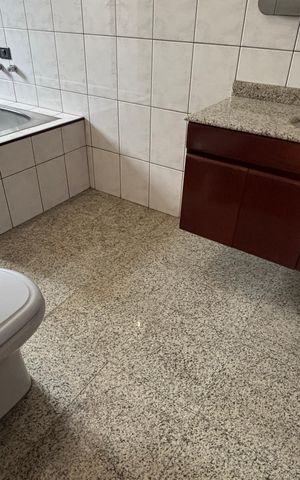 Casa à venda com 430m², 4 quartos e 6 vagasBanheiro da Suíte