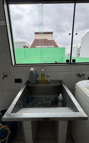 Casa à venda com 430m², 4 quartos e 6 vagasÁrea de Serviço